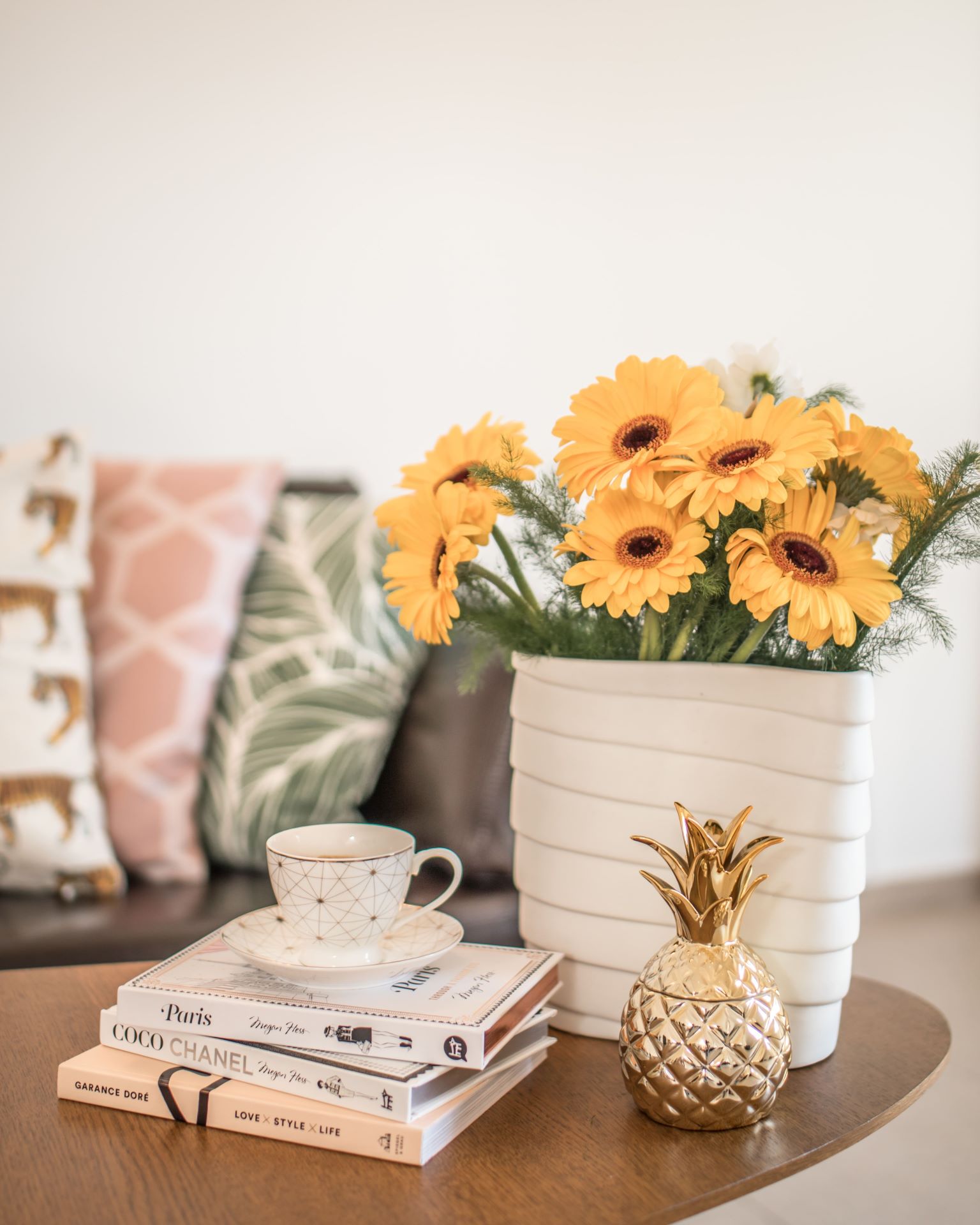 HMO Mortgages | Coffee table decorated with flower, books and ornaments